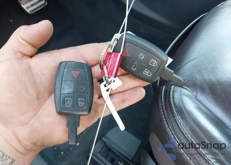 2011 Volvo C70 T5 from USA, damaged, VIN YV1672MC3BJ117889